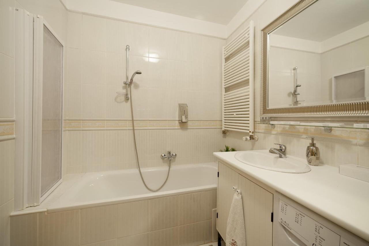 Gde Hollo Apartments บูดาเปสต์ ภายนอก รูปภาพ