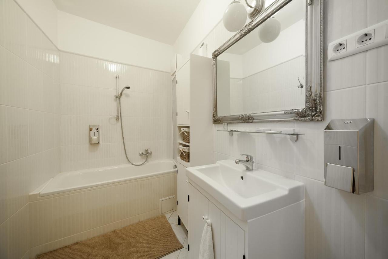 Gde Hollo Apartments บูดาเปสต์ ภายนอก รูปภาพ