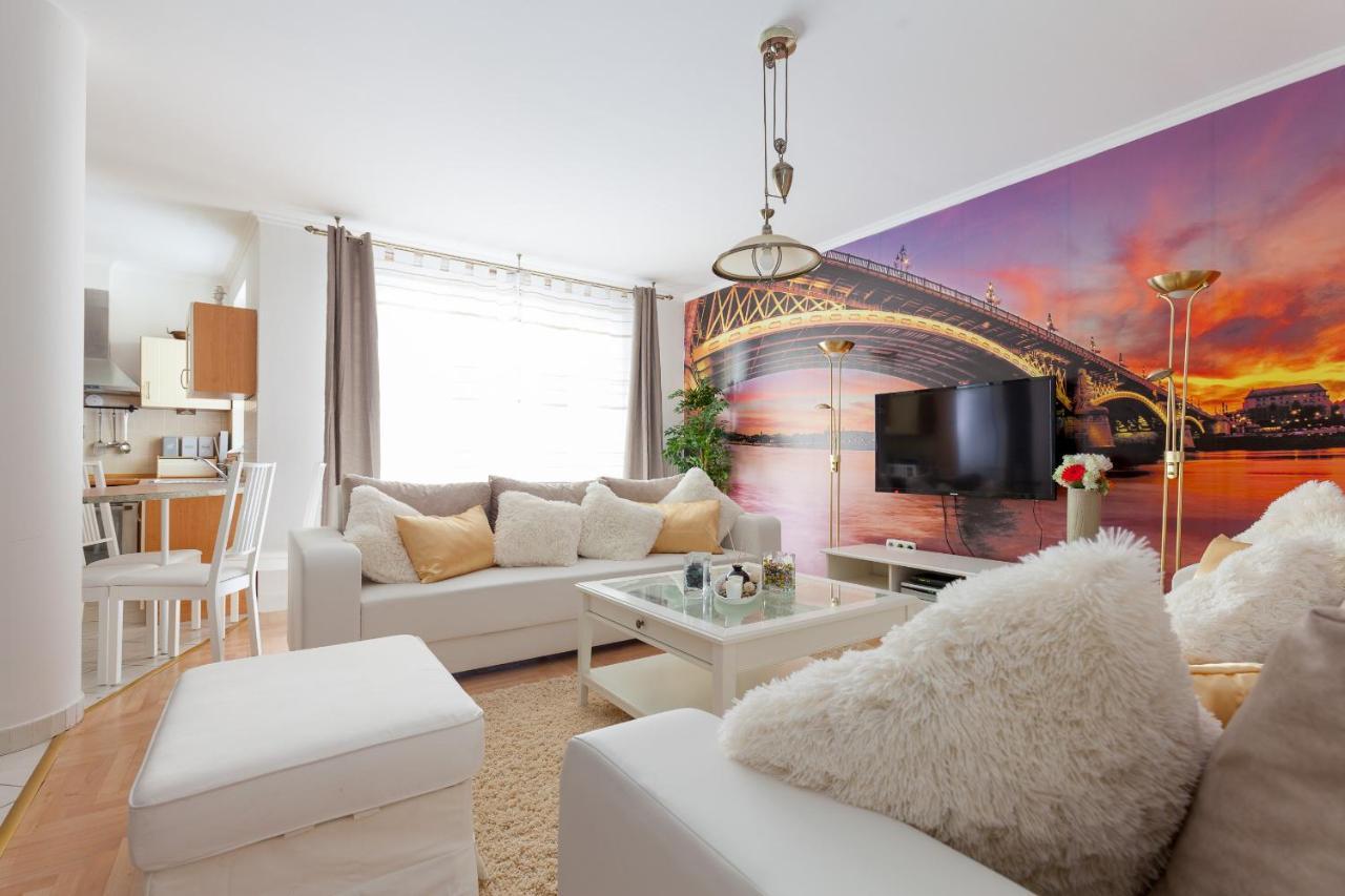 Gde Hollo Apartments บูดาเปสต์ ภายนอก รูปภาพ