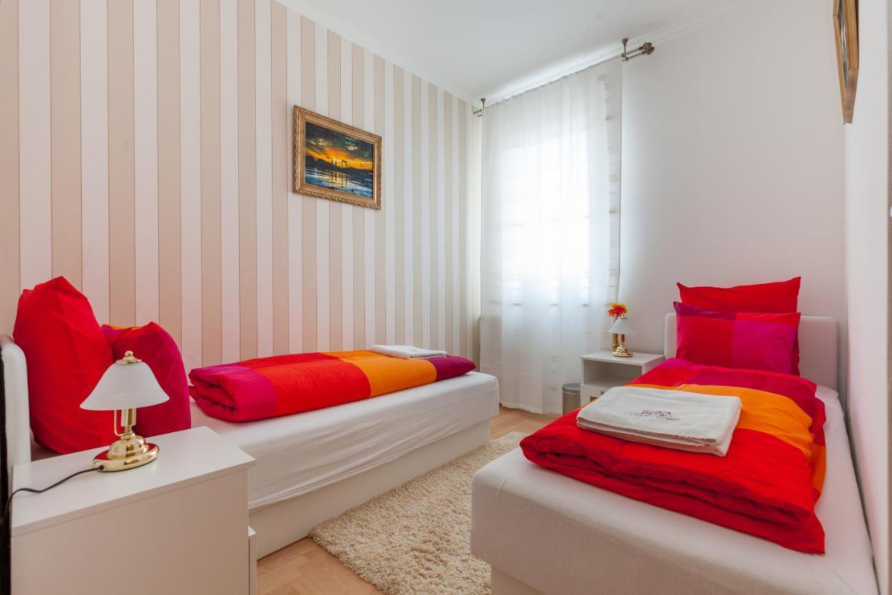 Gde Hollo Apartments บูดาเปสต์ ภายนอก รูปภาพ