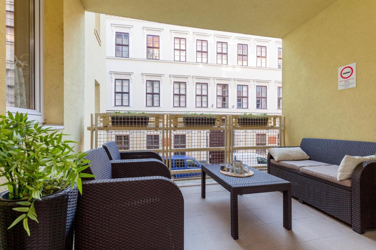 Gde Hollo Apartments บูดาเปสต์ ภายนอก รูปภาพ